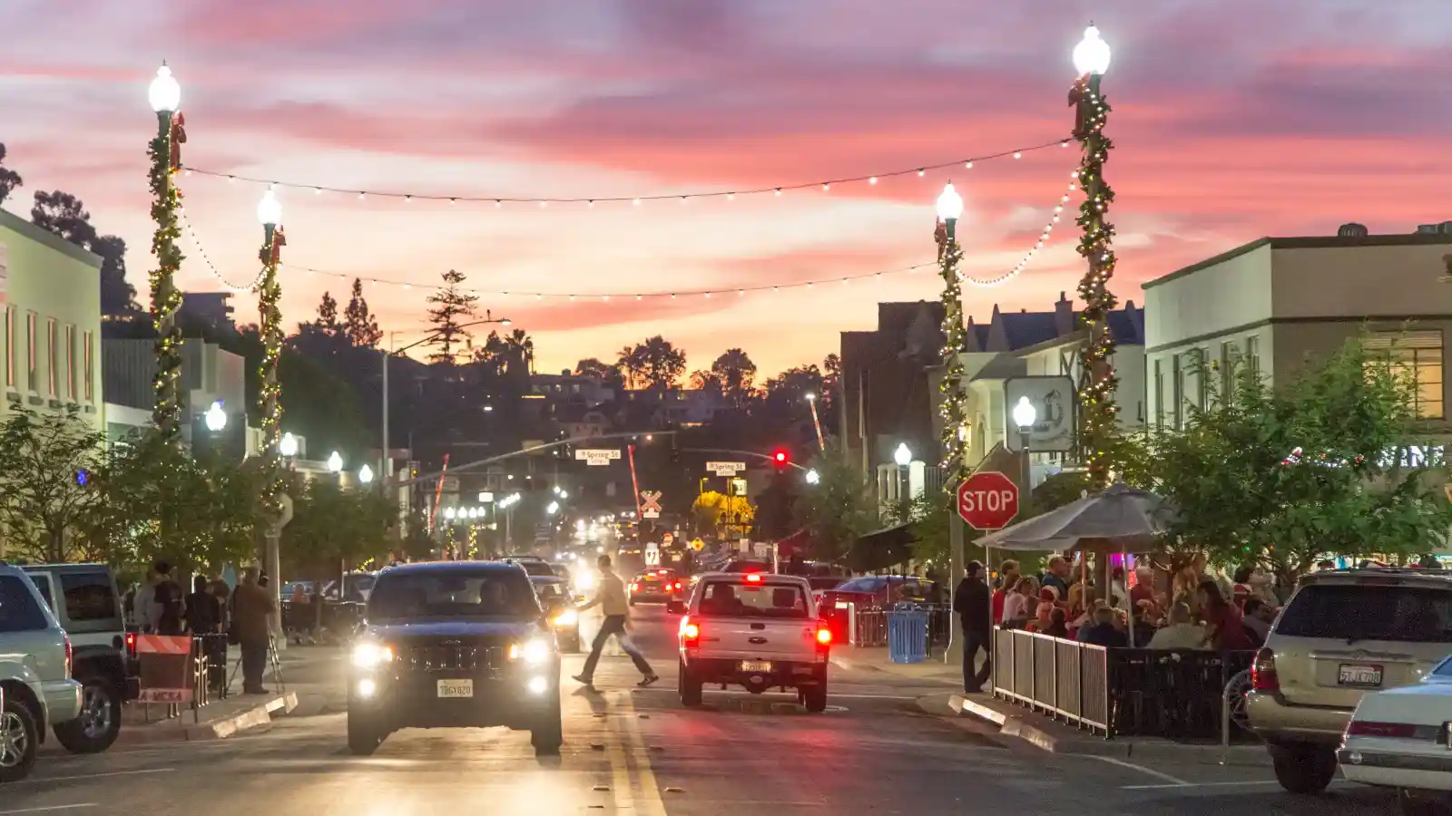 Commercial laundry service in La Mesa - A road where two cars are moving at opposite direction