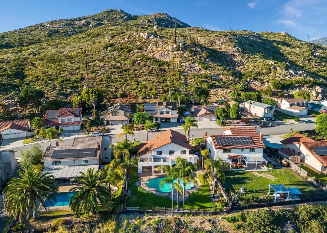 Professional Pressing in Poway