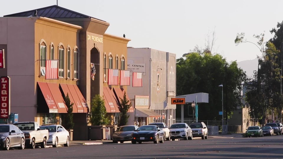 Wash and Fold in Ramona