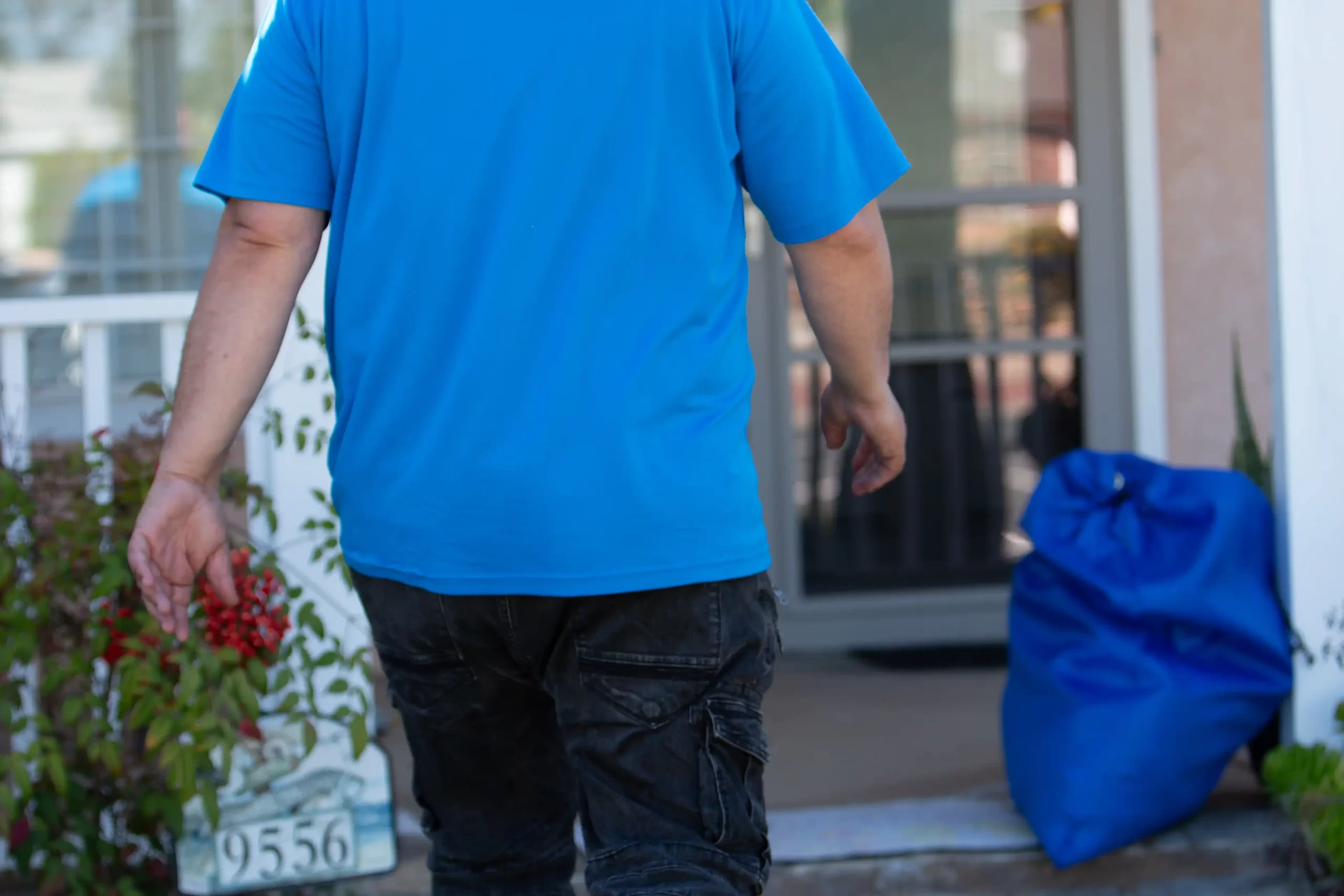 Weekly vs On-Demand Laundry Pickup